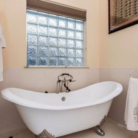 3EB667EB-DC88-42F2-883B-84BB739B24E4 (1)